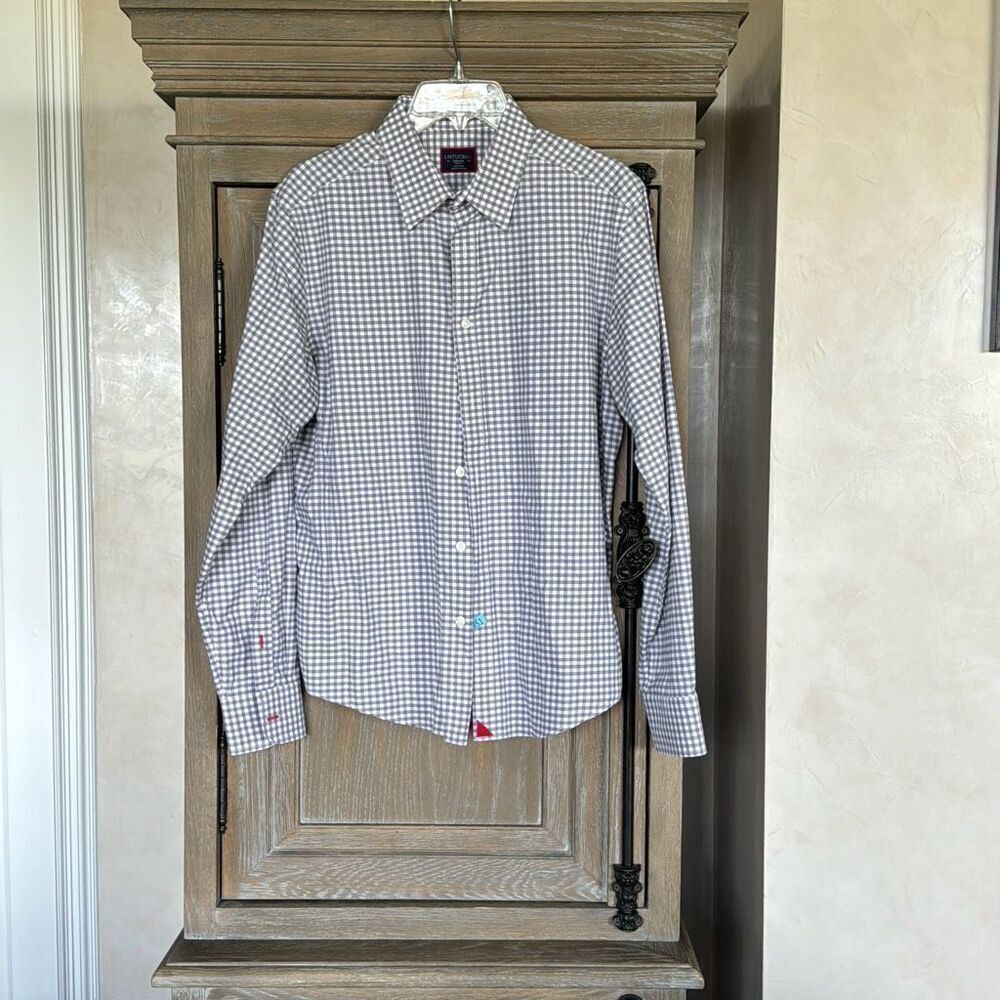 Untuckit Slimfit medium cotton button down shirt
